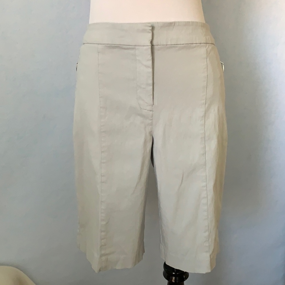 IZOD Light Gray Golf Shorts